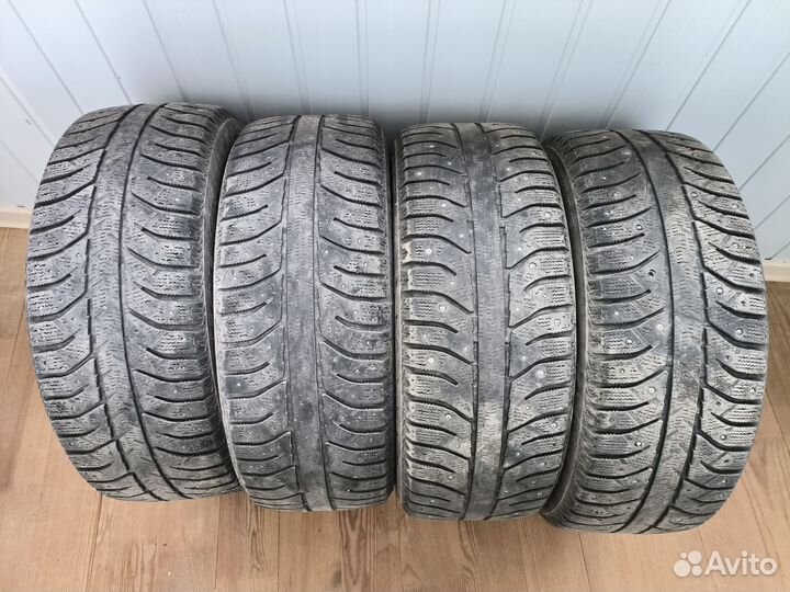 Bridgestone Ice Cruiser 7000 205/55 R16 91T