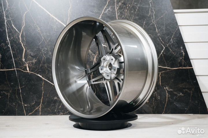 Кованные диски R22 Audi R8