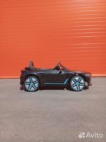 Детский электромобиль BMW