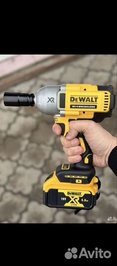 Гайковерт dewalt