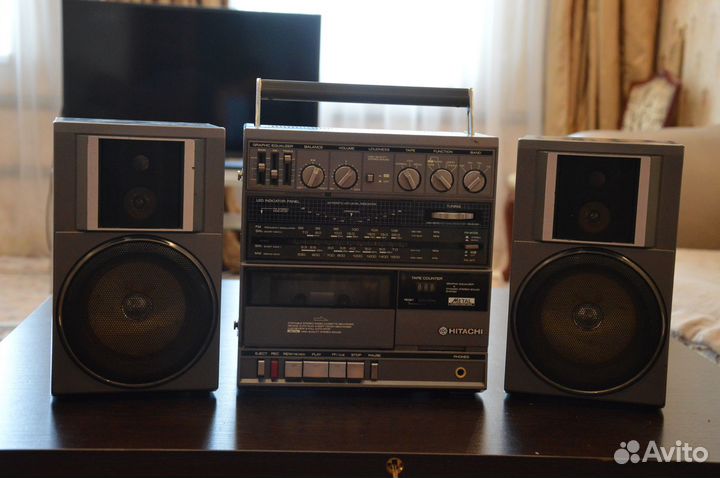Магнитола ретро Hitachi(Япония)