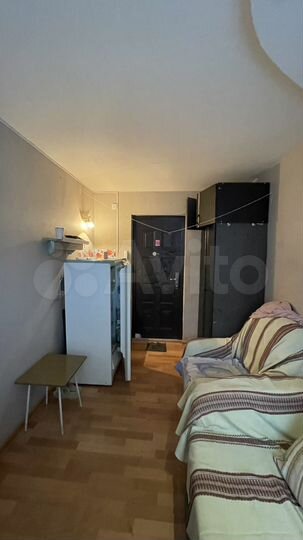 Комната 9 м² в 6-к., 2/5 эт.