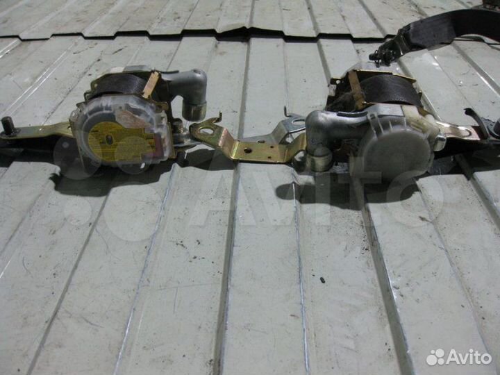 Ремень безопасности Subaru Legacy Outback B13