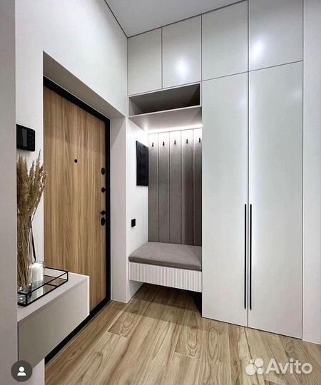 Шкаф распашной с зеркалом