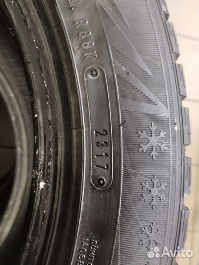 Dunlop SP Winter Ice 02 205/55 R16 94T