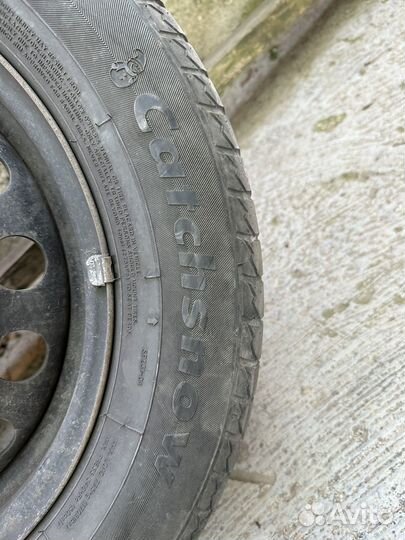 Hankook Winter I'Cept iZ 2 W616 215/60 R16