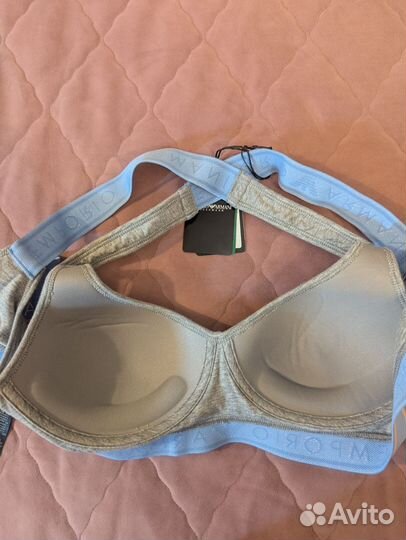 Бюстгальтер emporio Armani абсолютно новый