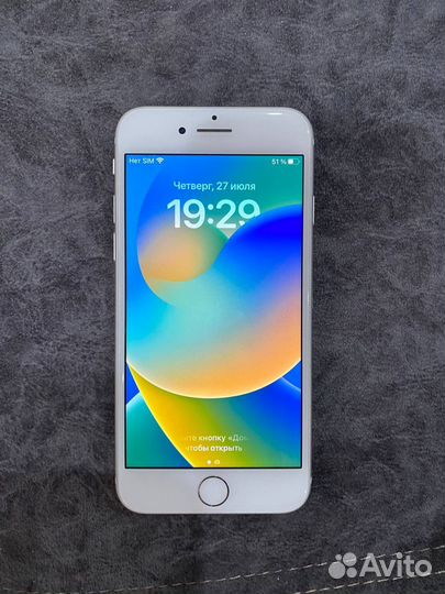 Телефон iPhone 8 64 гб