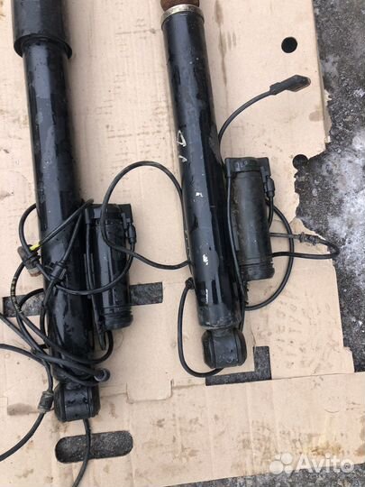 Стойки амортизаторы задние Mercedes Benz w211 e211