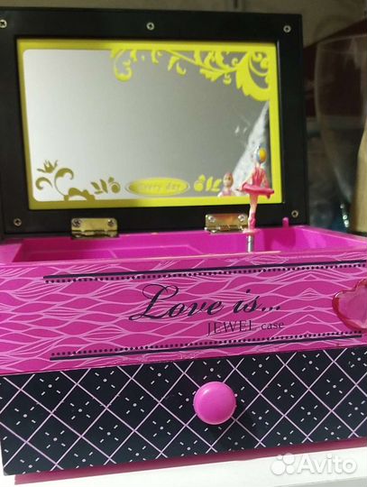 Музыкальная шкатулка с балериной