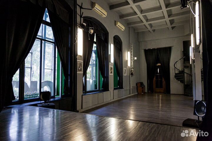 Почасовая аренда зала (100 кв.м)