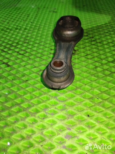 Подушка опора двигателя задняя Renault Logan 2