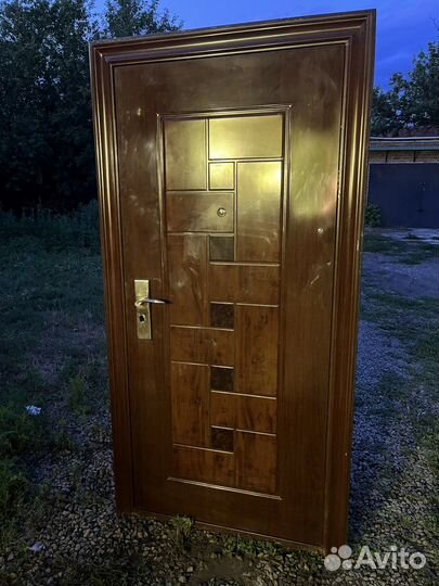Металлическая дверь бу