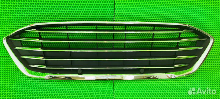 Центральная решётка радиатора Ford Focus 4 хром