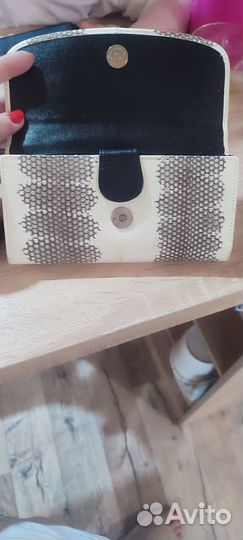 Женские кошельки из кожи