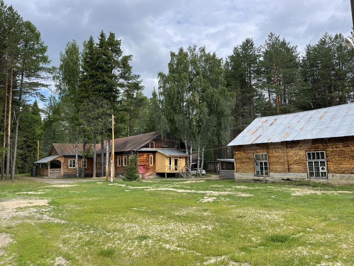 Дом 320 м² на участке 2 га