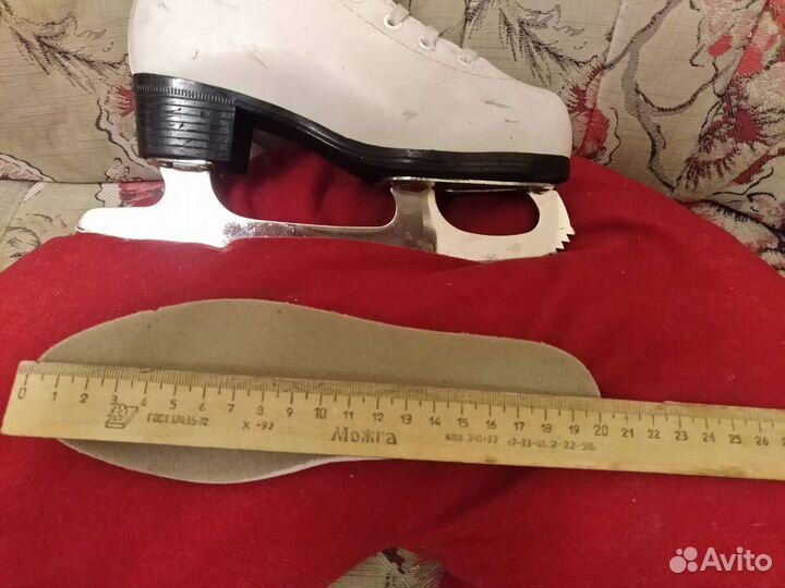 Коньки фигурные 31р