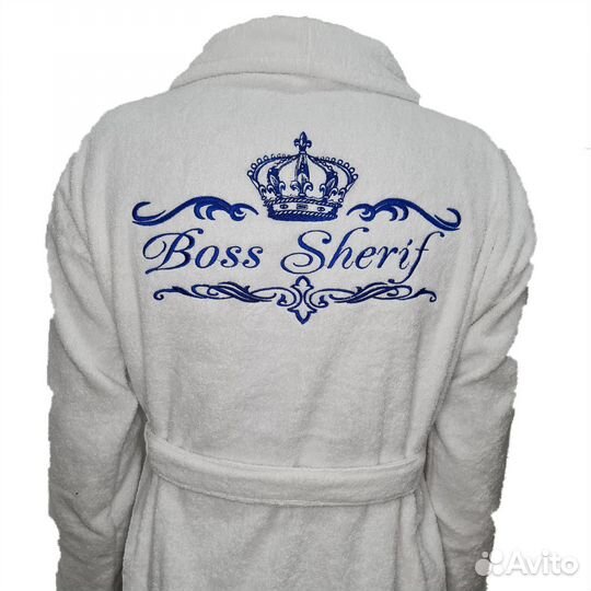 Махровый халат с вышивкой