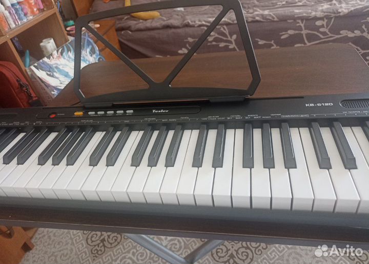 Синтезатор Tesler KB-6120