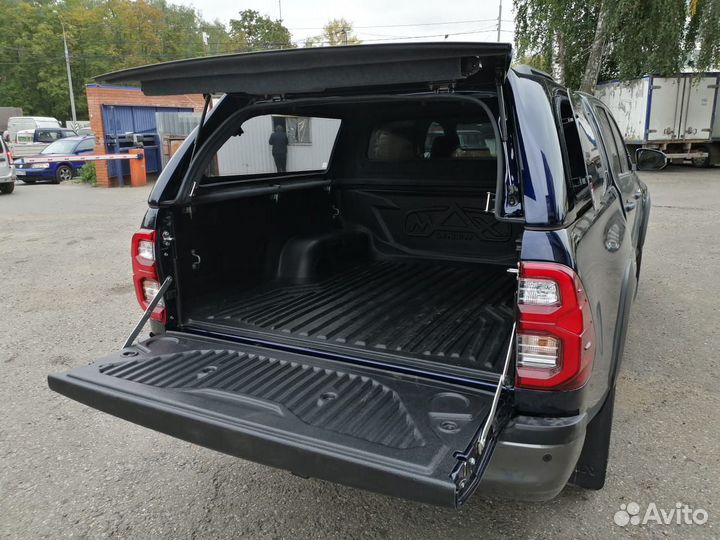 Кунг Тойота Хайлюкс цвет 8Х8