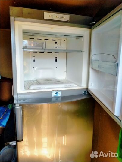 Холодильник whirlpool