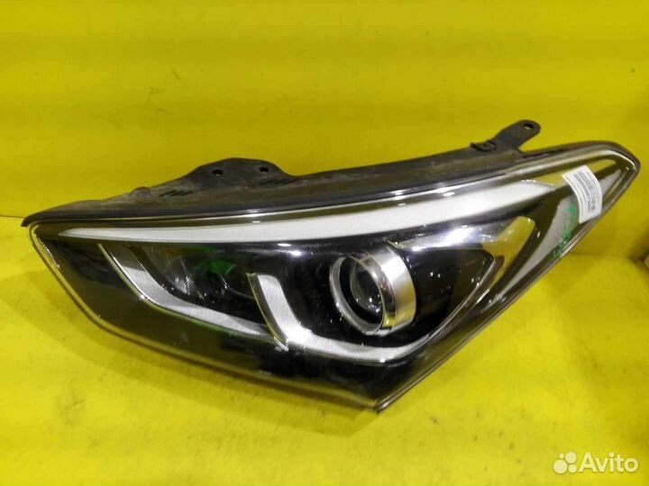 Фара левая Hyundai Santa Fe