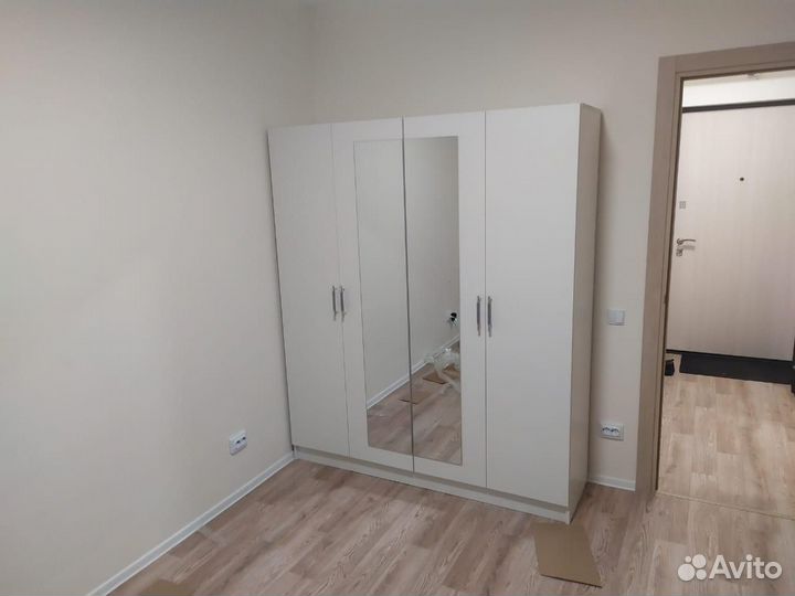 Шкаф распашной