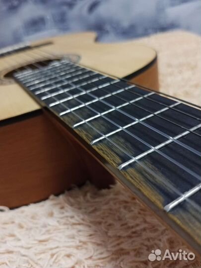 Классическая гитара yamaha c40m