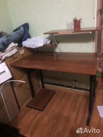 Компьютерный стол