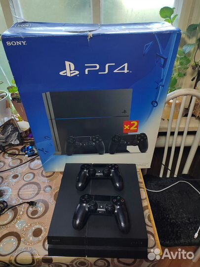 Игровая приставка ps4