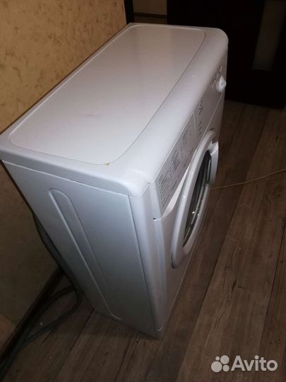 Узкая стиральная машина Индезит на 4кг