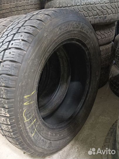 Шипованные шины б/у 215/65 R16C Kormoran Vanpro