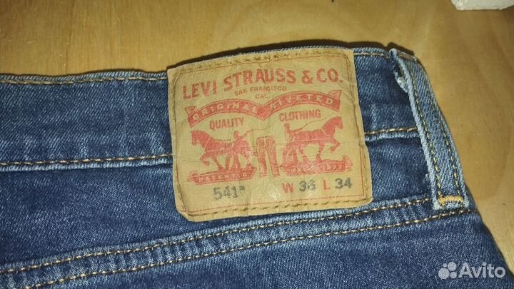 Джинсы Levis 541