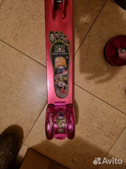 Детский самокат розовый