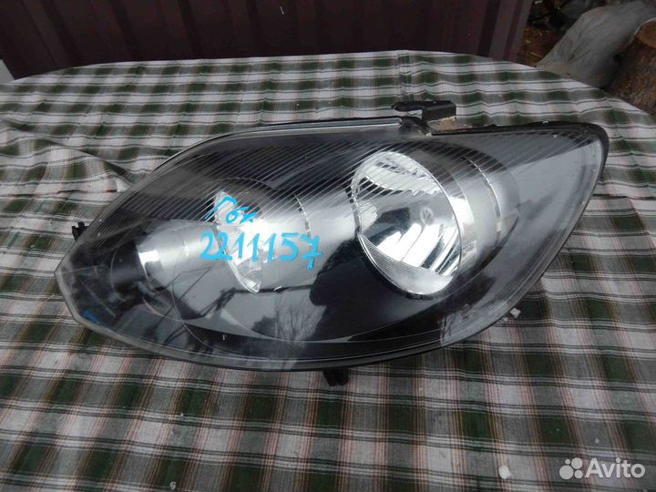 Фара левая Volkswagen Golf Plus 2 поколение (2009