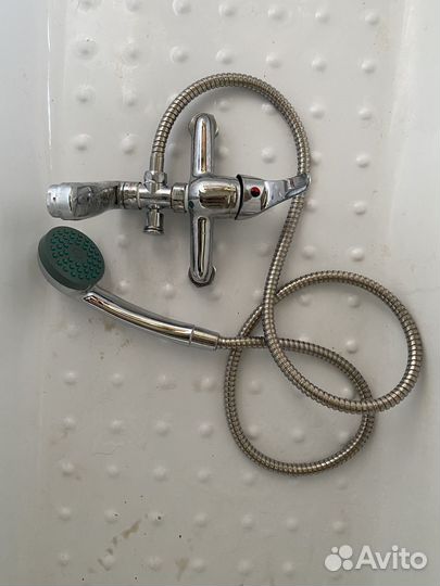 Смеситель для ванны с душем