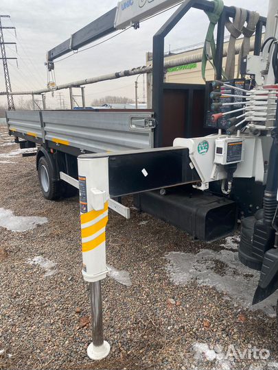 Mitsubishi Fuso Canter с КМУ, 2013