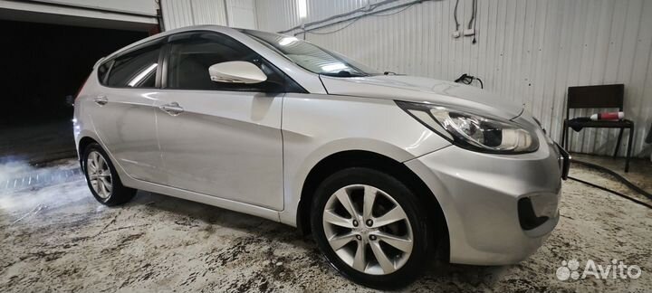 Hyundai Solaris 1.6 AT, 2011, 172 000 км