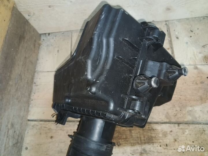 Корпус воздушного фильтра Nissan Qashqai J11