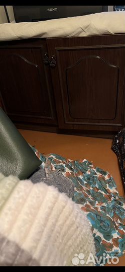 Шкаф бу и кресла