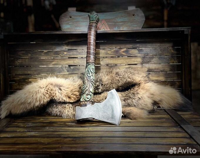 Топор кованый ручной работы