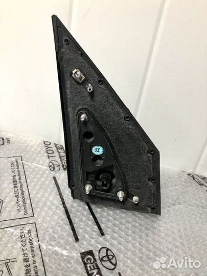 Кронштейн зеркала Toyota Land Cruiser 200