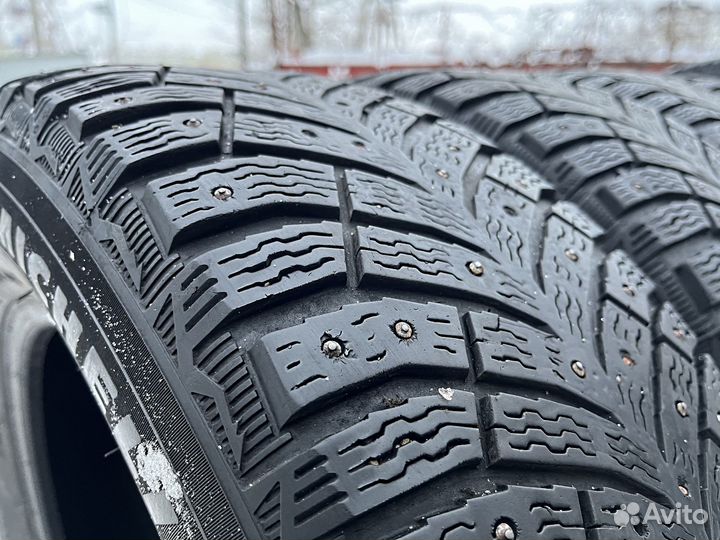 Michelin X-Ice North 4 215/65 R16 102T