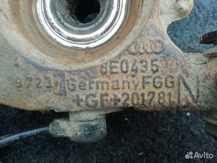 Ступица задняя левая VW Passat B5+2000-2004 год