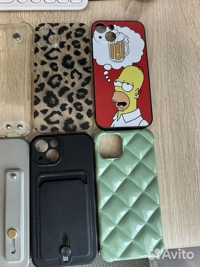 Чехлы на телефон iPhone 13
