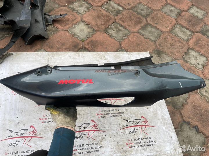 Honda cbr1100xx задний пластик