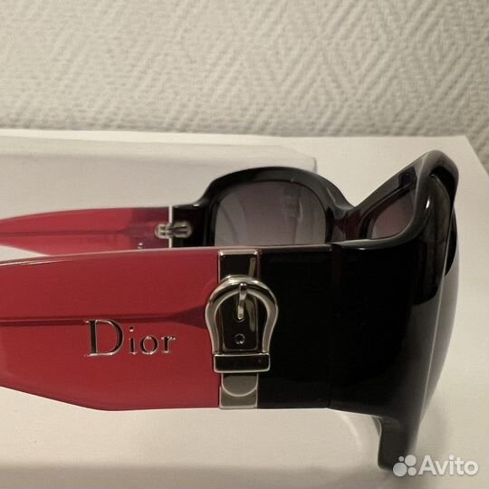Солнцезащитные очки женские dior