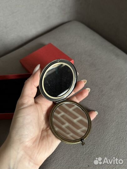 Зеркало карманное сувенирное металическая