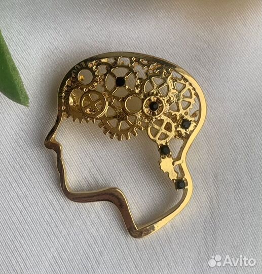 Брошь креативная