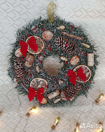 Новогодний венок ручной работы